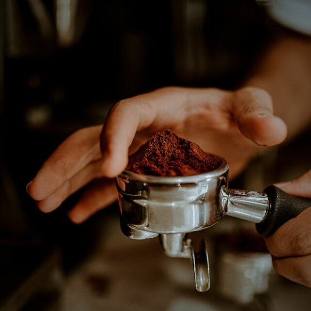 https://www.coffeexpert.gr/wp-content/uploads/2024/11/gia-epagelmaties-640x640.jpg